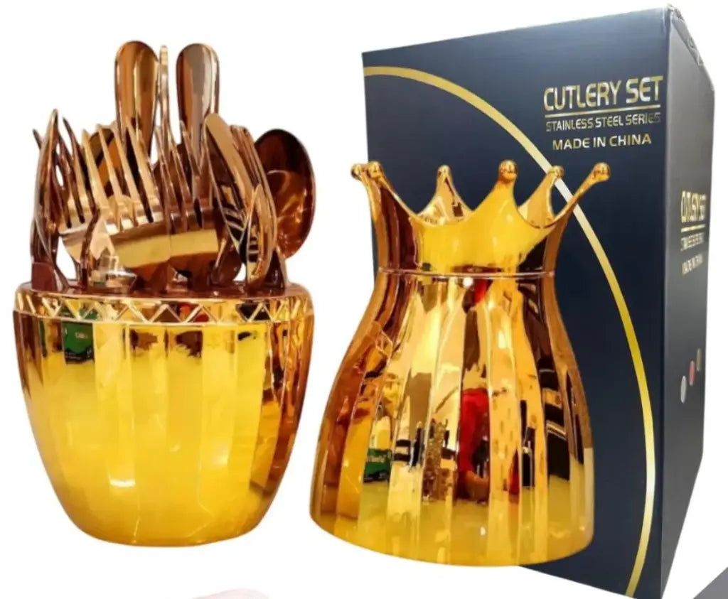Set de cubiertos con estuche huevo y corona